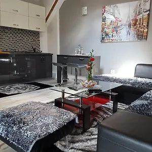 https://mima-apartments.marianskelaznehotels.net